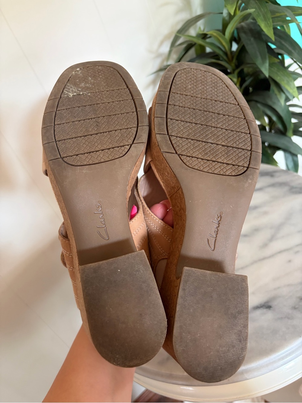 Clarks Nerissa Open Toe Wedge Platform Heel Shoes Womens size 9 Beige Leather - Picture 8 of 9